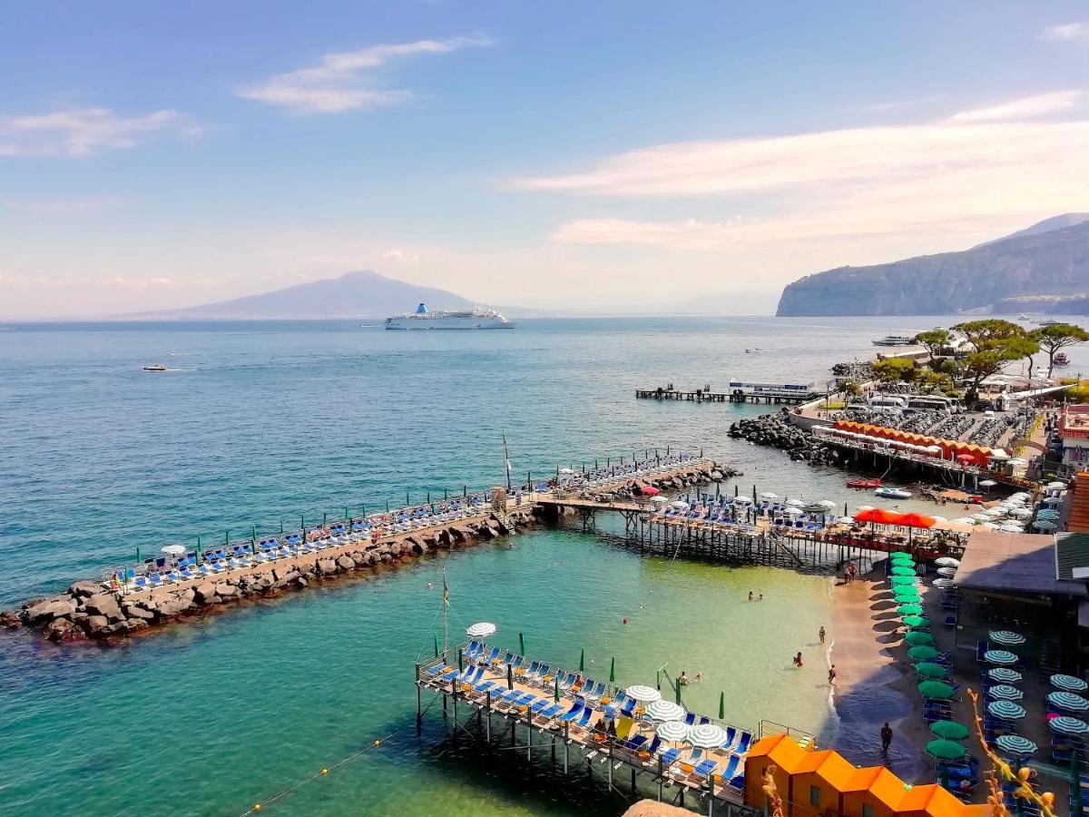 Angelina Suite B&B - Sorrento Centro ภายนอก รูปภาพ