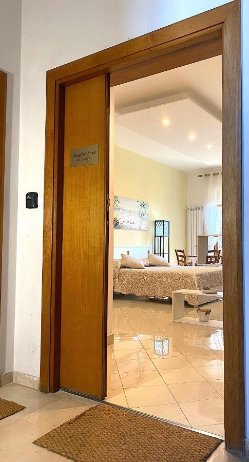 Angelina Suite B&B - Sorrento Centro ภายนอก รูปภาพ