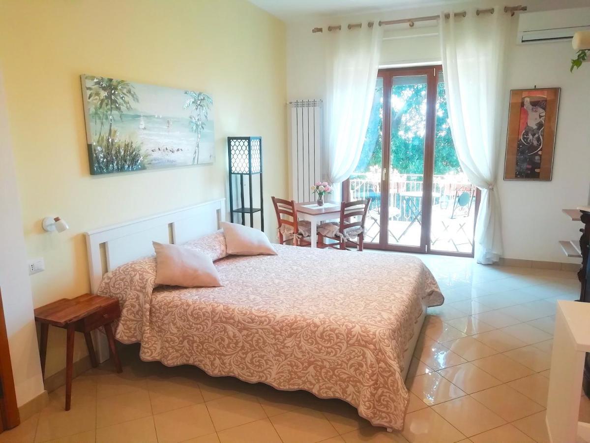 Angelina Suite B&B - Sorrento Centro ภายนอก รูปภาพ
